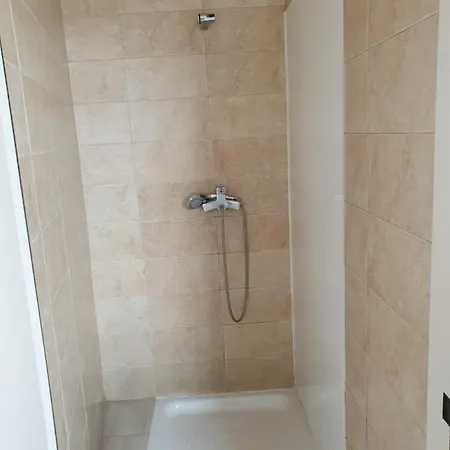 Porta Real No Bike Storage بيت شباب سانتياغو دي كومبوستيلا