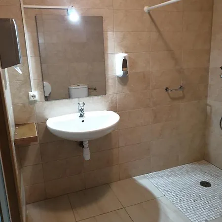 Porta Real No Bike Storage بيت شباب