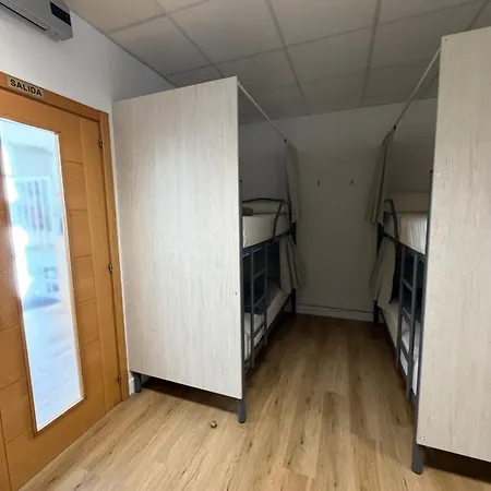 Porta Real No Bike Storage 旅馆 圣地亚哥－德孔波斯特拉