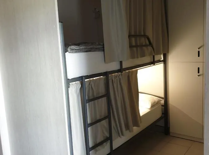 Porta Real No Bike Storage ホステル サンティアゴ・デ・コンポステーラ